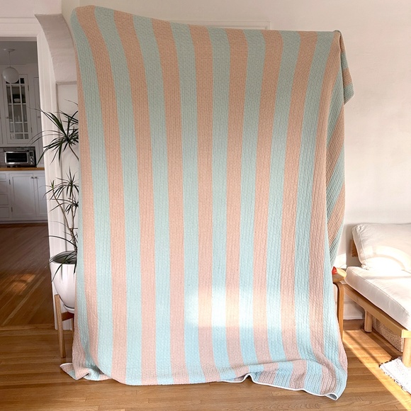 Dusen Dusen cool stripe gauzy cotton coverlet quilt throw blanket duvet stripes - Picture 9 of 13